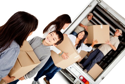 Busy Kingscross street with moving van for same day removals