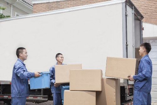Preparing boxes and furniture for a Kingscross house move