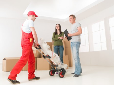 Moving day loading process for house removals in Kingscross