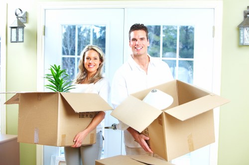 Handling and loading of belongings during a removal service